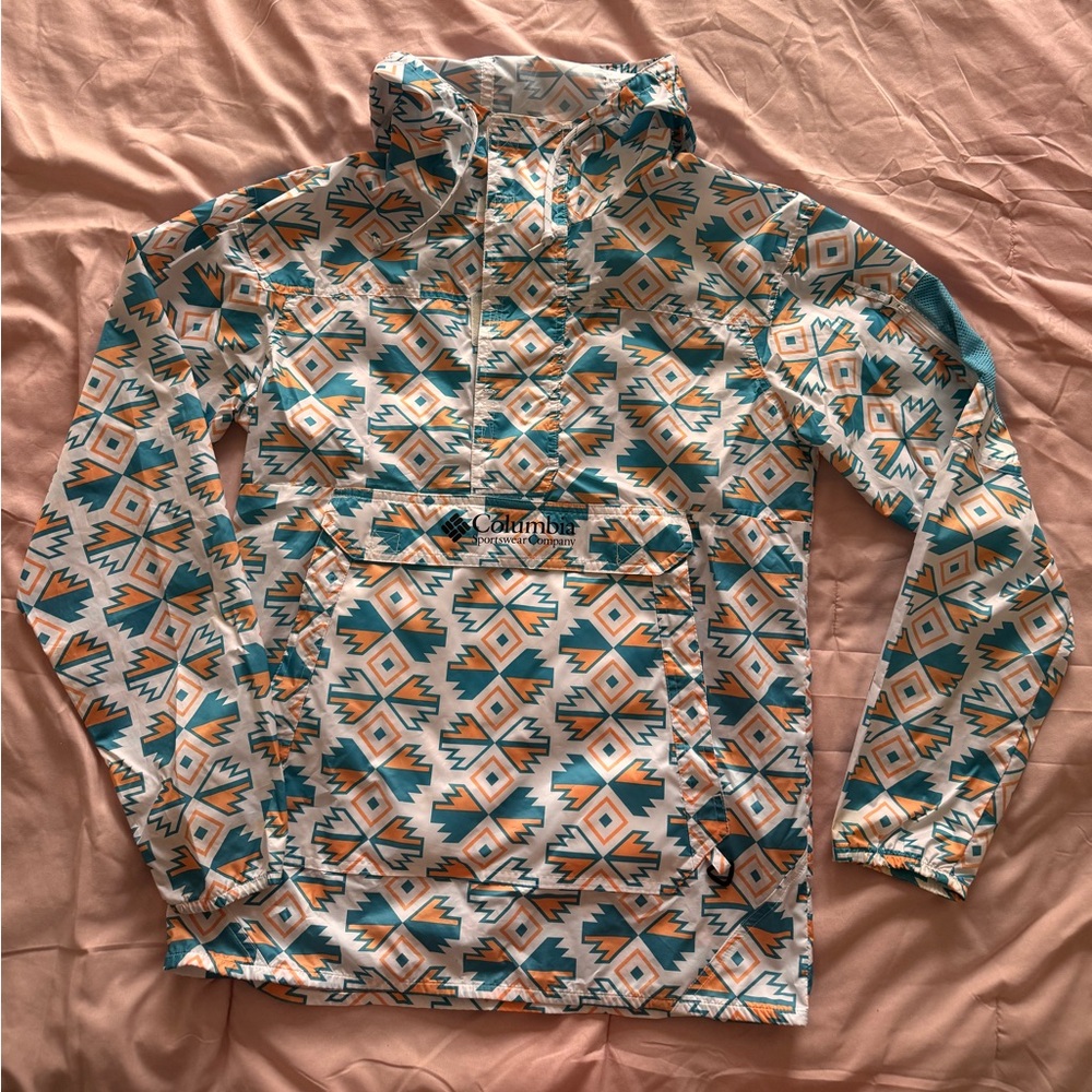 Columbia Geometric windbreaker- Size Woman S